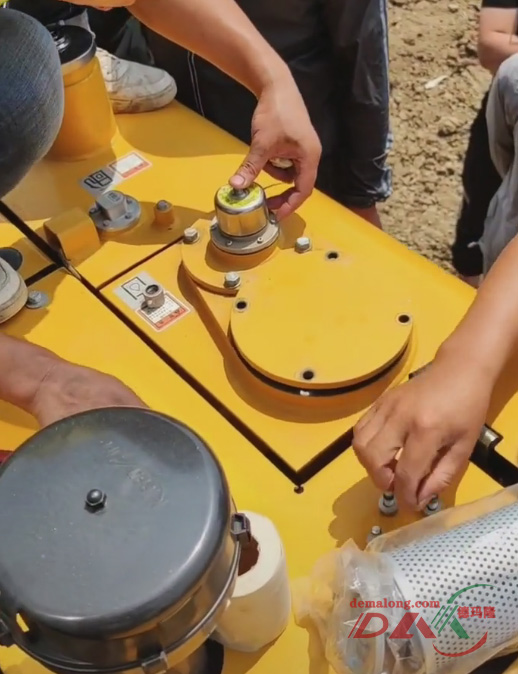 挖掘機(jī)濾芯